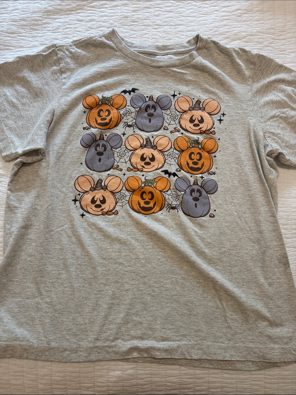 EUC Disney Halloween Pumpkin Jack-o-lantern Tee Size M - Picture 2 of 7